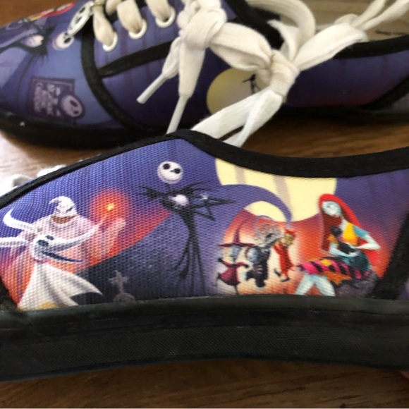 Disney Nightmare Before Christmas Women’s Sneaker by Bradford Exchange Size 6 - Picture 8 of 11